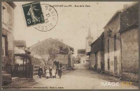 Rue de la Dava et église (Saint-Souplet-sur-Py)